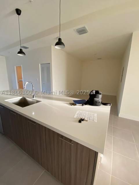 8175 NW 104th Ave 35, Doral FL - photo 13 of 17