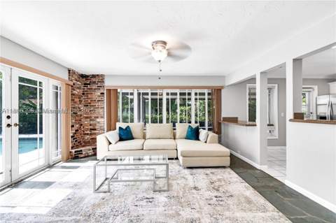 460 NW 88th Ter, El Portal FL - photo 7 of 20