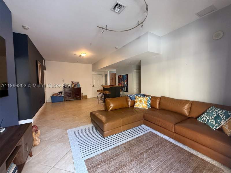 2 bedroom Condominium at 8395 SW 73rd Ave 509, Colonnade At Dadeland SW, Miami — photo 5