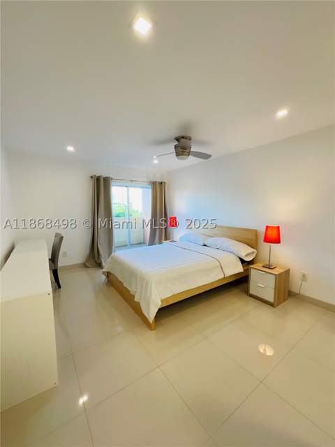 3545 NE 167th St 505, North Miami Beach FL - photo 13 of 23