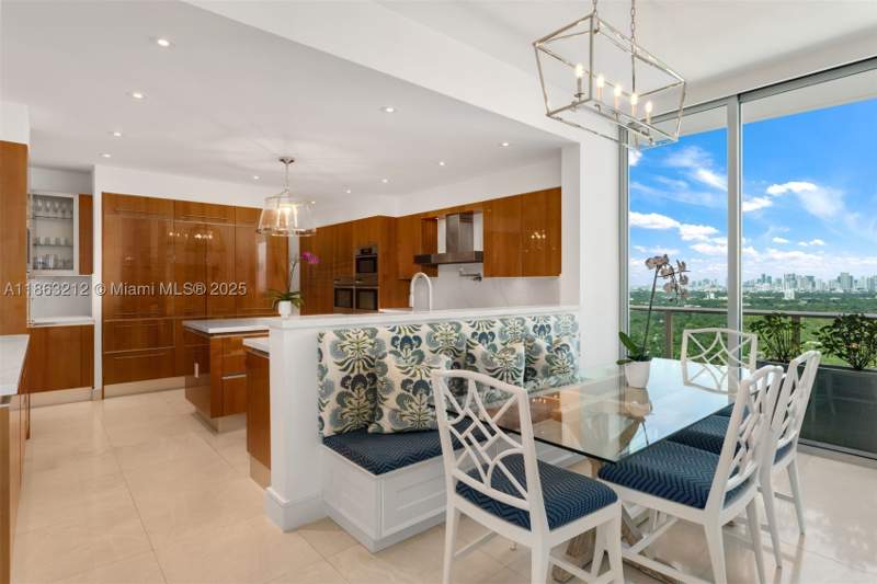 3 bedroom Condominium at 2627 S Bayshore Dr 2801, Grovenor House Condo, Miami — photo 4