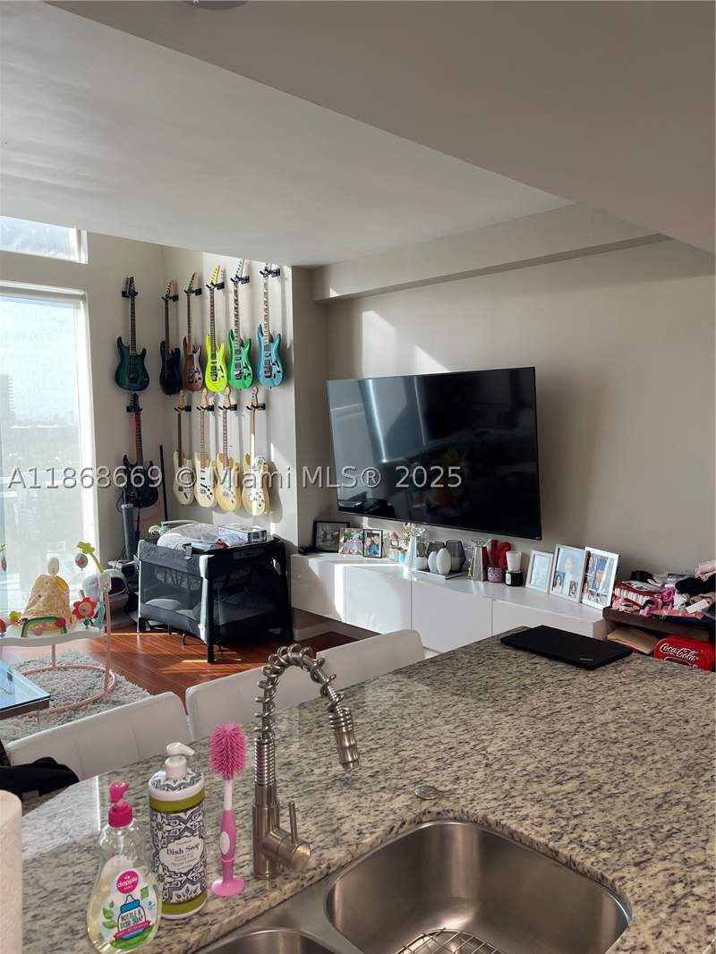 2 bedroom Condominium at 3000 NE 188th St 706, Eastside At Aventura Cond, Aventura — photo 3