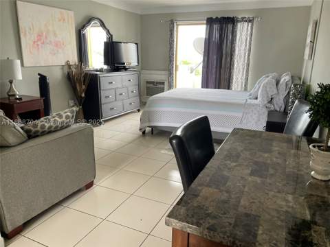 7904 West Dr 215, North Bay Village FL - photo 6 of 10