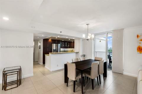 2401 Collins Ave 1808, Miami Beach FL - photo 11 of 62