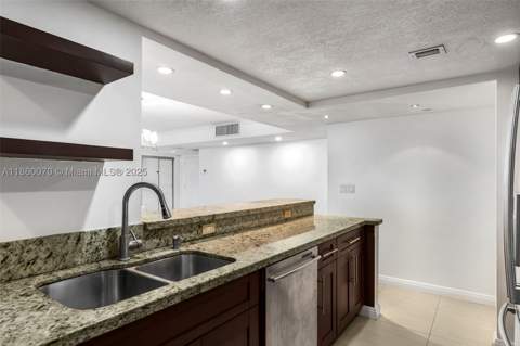 2401 Collins Ave 1808, Miami Beach FL - photo 17 of 62