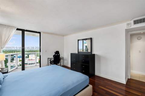 2401 Collins Ave 1808, Miami Beach FL - photo 22 of 62