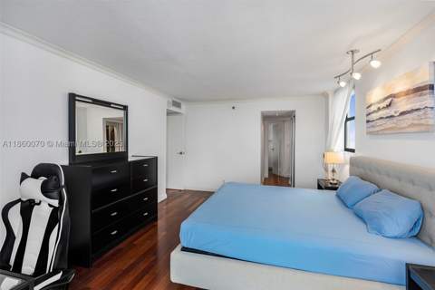 2401 Collins Ave 1808, Miami Beach FL - photo 23 of 62