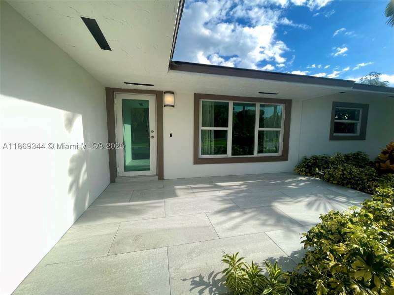 5 bedroom SingleFamilyResidence at 16490 SW 244th St, redland, Homestead — photo 5