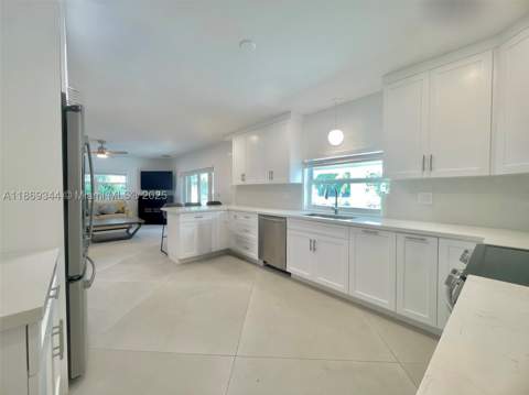 16490 SW 244th St, Homestead FL - photo 6 of 31
