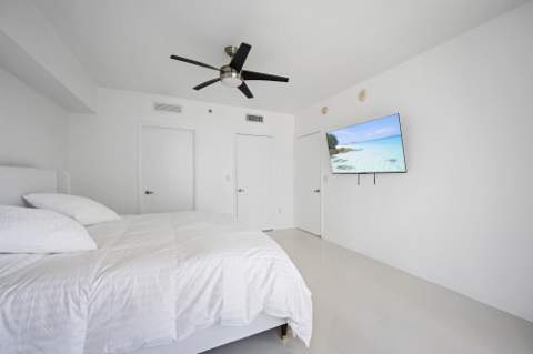 475 Brickell Avenue 1815, Miami FL - photo 16 of 20