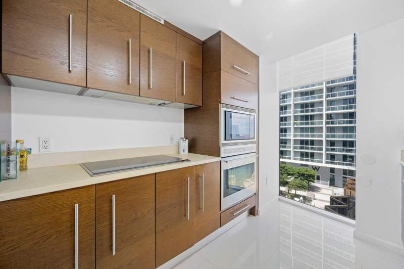 2 bedroom Condominium at 475 Brickell Avenue 1815, Icon Brickell, Miami — photo 2