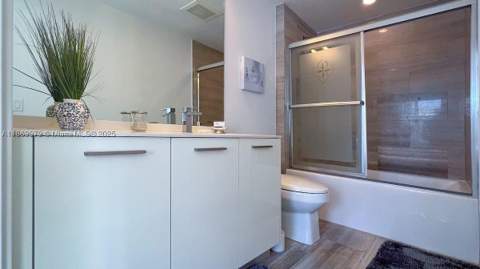 1300 Brickell Bay Dr 3007, Miami FL - photo 10 of 26
