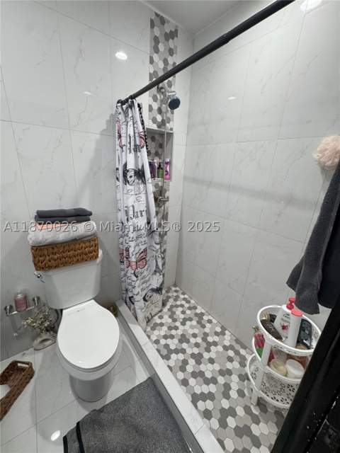 6411 W 27th Way 201, Hialeah FL - photo 13 of 21