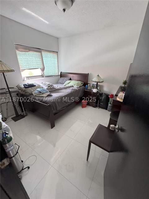 6411 W 27th Way 201, Hialeah FL - photo 18 of 21