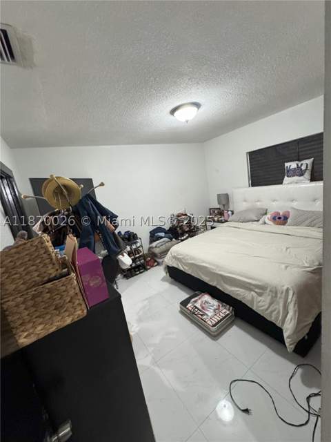 6411 W 27th Way 201, Hialeah FL - photo 9 of 21