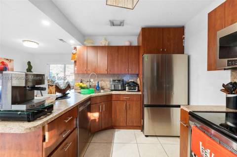 17874 SW 114th Ave, Miami FL - photo 8 of 18