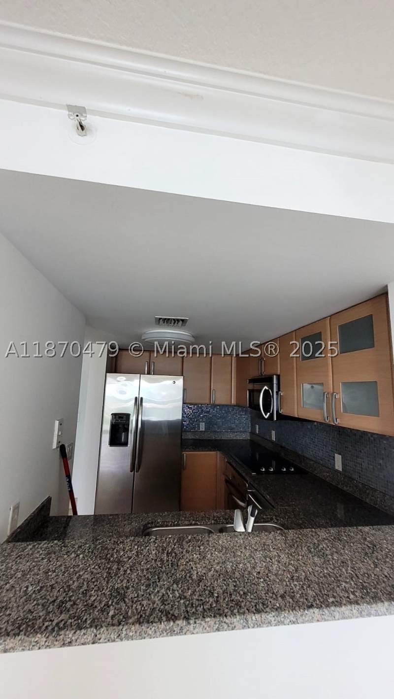 1 bedroom Condominium at 2101 Brickell Ave 1109, Skyline On Brickell Condo, Miami — photo 2