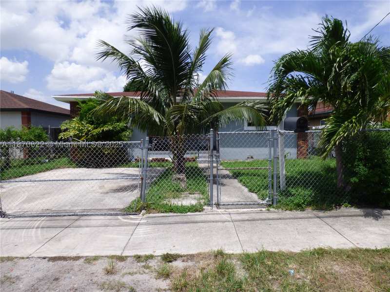 3 bedroom SingleFamilyResidence at 1321 NW 72nd St, T L Johnson Sub In Sw1/4, Miami — photo 1