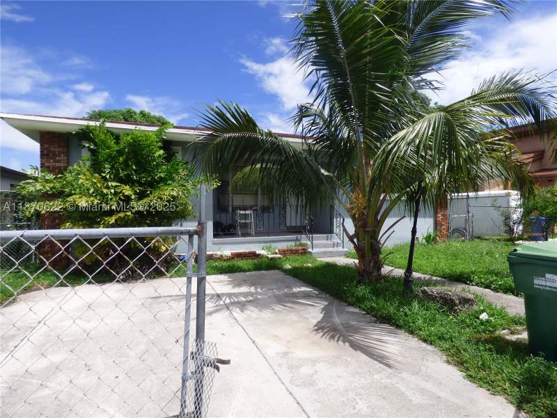 3 bedroom SingleFamilyResidence at 1321 NW 72nd St, T L Johnson Sub In Sw1/4, Miami — photo 2