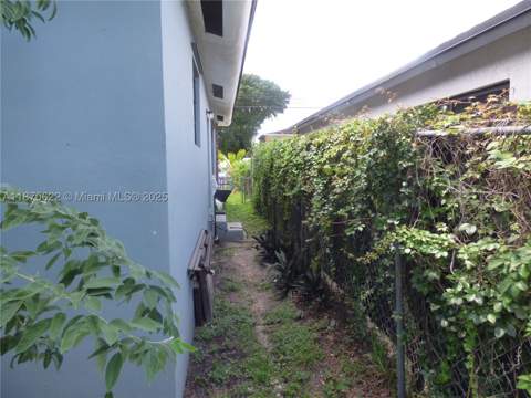 1321 NW 72nd St, Miami FL - photo 6 of 16