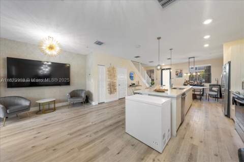 10413 NW 82nd St 9, Doral FL - photo 17 of 41