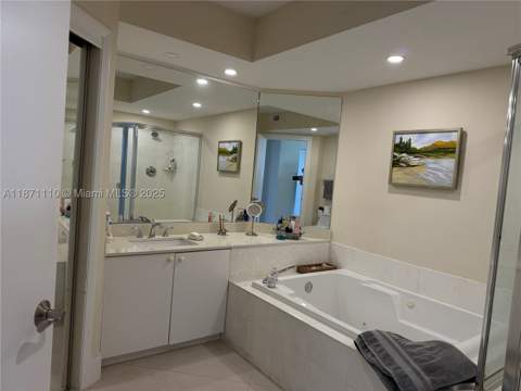 20185 E Country Club Dr 510, Aventura FL - photo 10 of 16