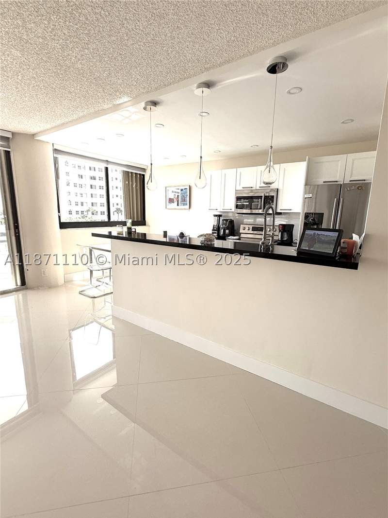 3 bedroom Condominium at 20185 E Country Club Dr 510, The Landmark Condo, Aventura — photo 4
