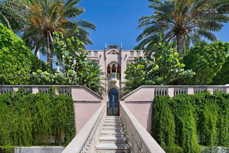 5 bedroom SingleFamilyResidence at 1840 S Bayshore Ln, Tenzer Plat, Miami — photo 2