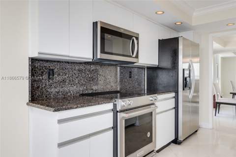 4000 Towerside Ter 1701, Miami FL - photo 11 of 57
