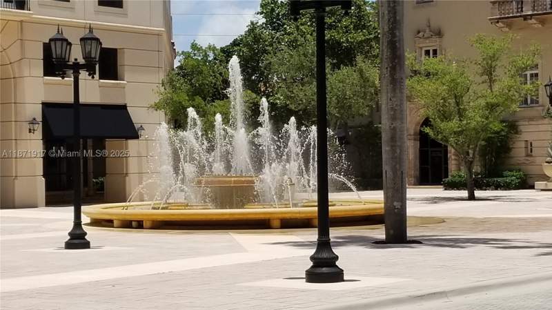 1 bedroom Condominium at 888 S Douglas Rd 1213, Puerta De Palmas Condo, Coral Gables — photo 4