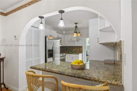 6101 SW 13th Ter, West Miami FL - photo 16 of 49