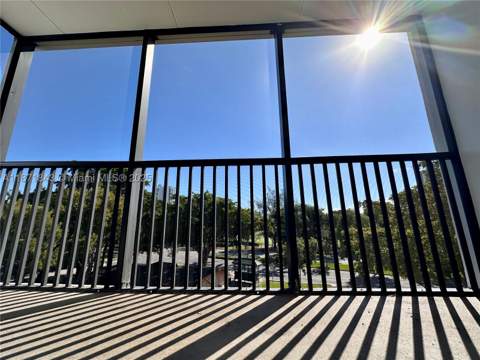 3301 N Country Club Dr 410, Aventura FL - photo 6 of 21