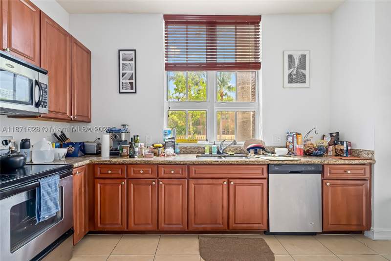 2 bedroom Condominium at 3001 NE 185th St 135, Alaqua Condo, Aventura — photo 2