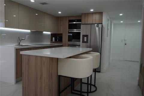 6941 Carlyle Avenue 4C, Miami Beach FL - photo 12 of 57