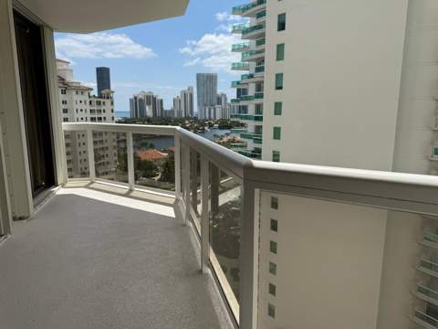 20185 E Country Club Drive 1202, Aventura FL - photo 11 of 23