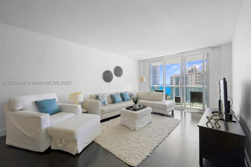 1 bedroom Condominium at 19380 Collins Ave 1414, Oceanview Building B Cond, Sunny Isles Beach — photo 3