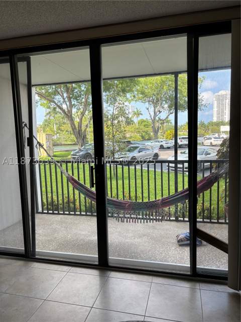 3475 N Country Club Dr 116, Aventura FL - photo 11 of 37