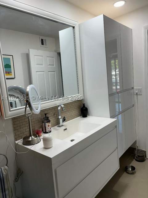 3475 N Country Club Dr 116, Aventura FL - photo 22 of 37