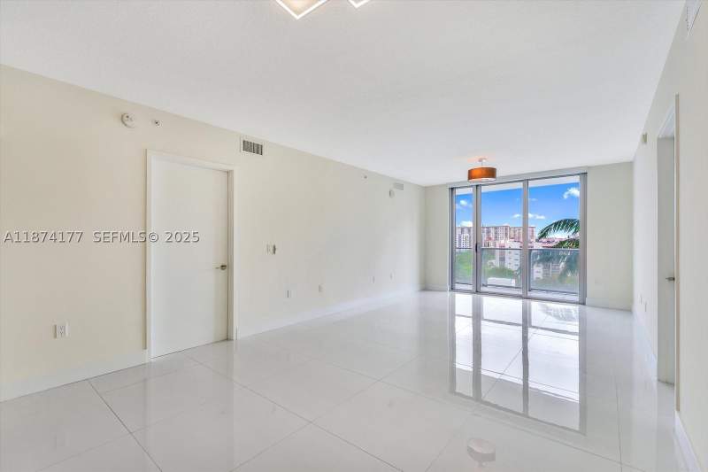 2 bedroom Condominium at 300 Sunny Isles Blvd 4-803, Parque Towers Condo, Sunny Isles Beach — photo 2