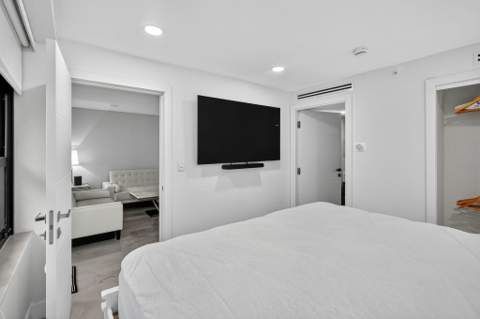 5225 Collins Avenue 1408, Miami Beach FL - photo 17 of 37
