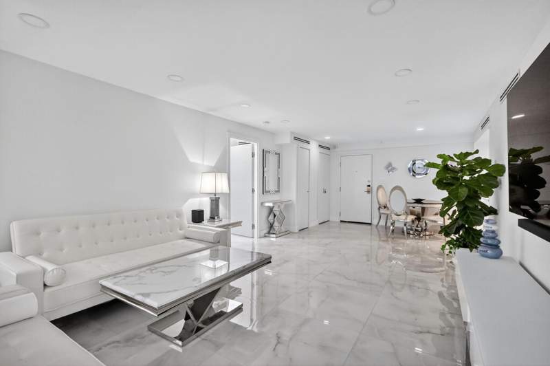 2 bedroom Condominium at 5225 Collins Avenue 1408, The Alexander Condo, Miami Beach — photo 4