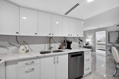 5225 Collins Avenue 1408, Miami Beach FL - photo 9 of 37
