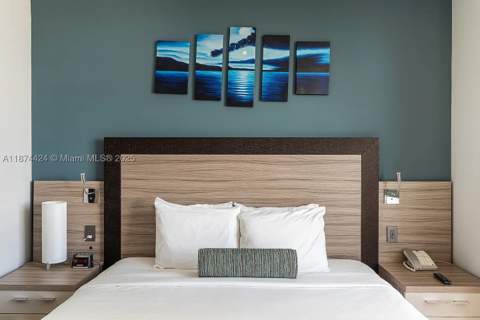18683 Collins Ave 1609, Sunny Isles Beach FL - photo 17 of 18