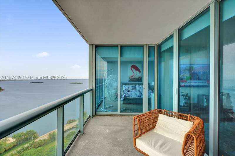 2 bedroom Condominium at 601 NE 36th St 2703, Blue Condo, Miami — photo 2