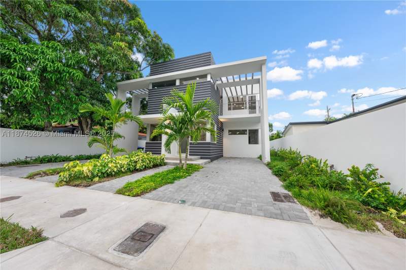 6 bedroom Townhouse at 857 SW 14th Ave A, Harrisons, Miami — photo 5