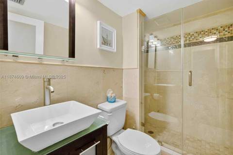 2401 Collins Ave 1005, Miami Beach FL - photo 10 of 19