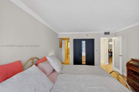2401 Collins Ave 1005, Miami Beach FL - photo 11 of 19