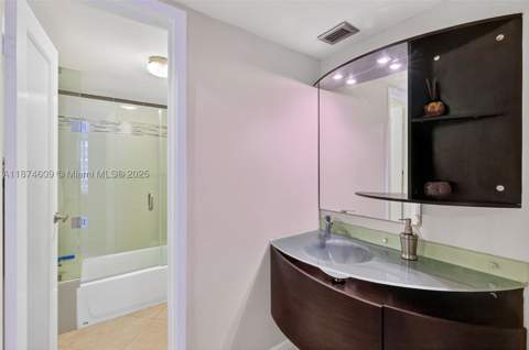 2401 Collins Ave 1005, Miami Beach FL - photo 13 of 19