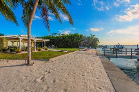 200 Harbor Dr, Key Biscayne FL - photo 6 of 24