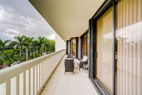 2000 Island Blvd 408, Aventura FL - photo 10 of 23